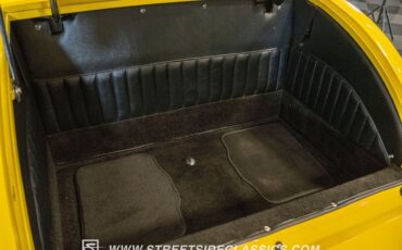 Ford-5-window-1934-Yellow-Black-27