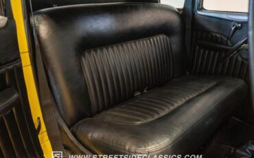 Ford-5-window-1934-Yellow-Black-32