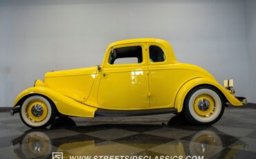 Ford-5-window-1934-Yellow-Black