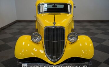 Ford-5-window-1934-Yellow-Black-45