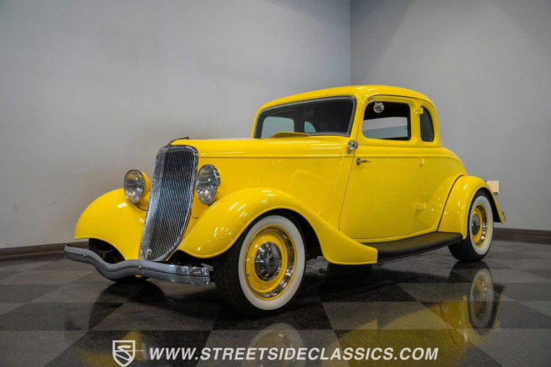 Ford-5-window-1934-Yellow-Black-48