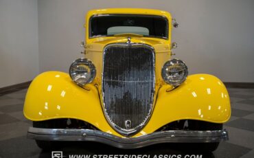 Ford-5-window-1934-Yellow-Black-49