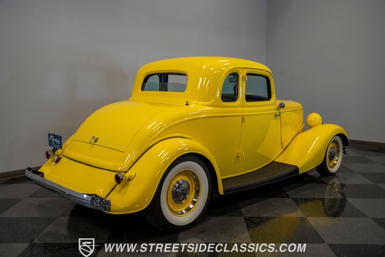 Ford-5-window-1934-Yellow-Black-7