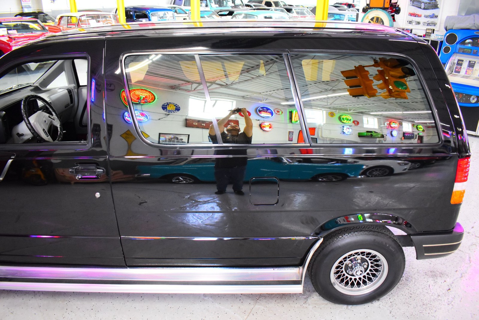 Ford-Aerostar-1986-MiniVAN-15