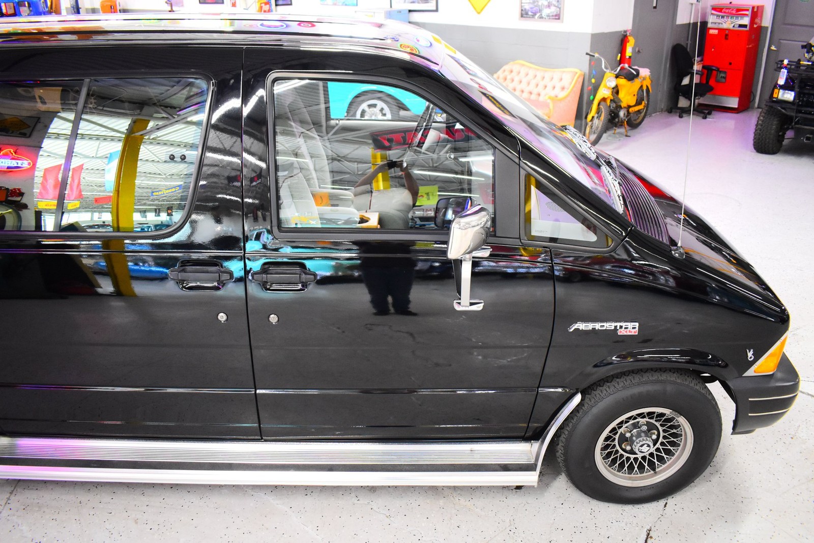 Ford-Aerostar-1986-MiniVAN-4