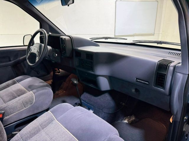 Ford-Aerostar-1989-Van-16