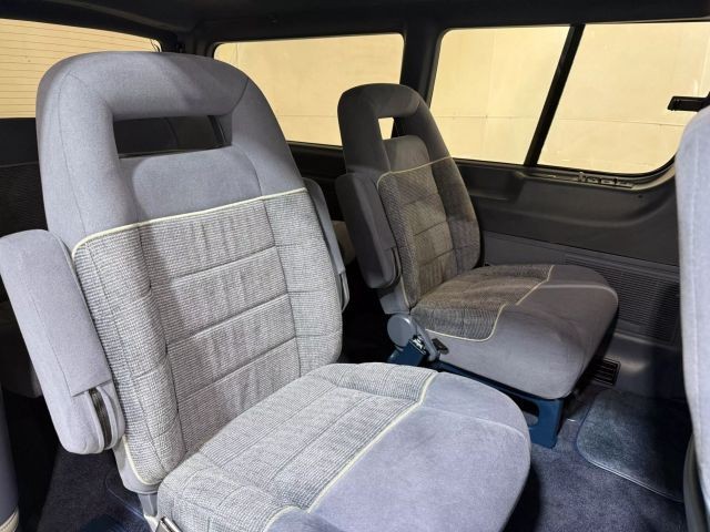 Ford-Aerostar-1989-Van-21
