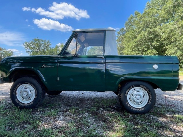 Ford-Bronco-1966-Wagon-6