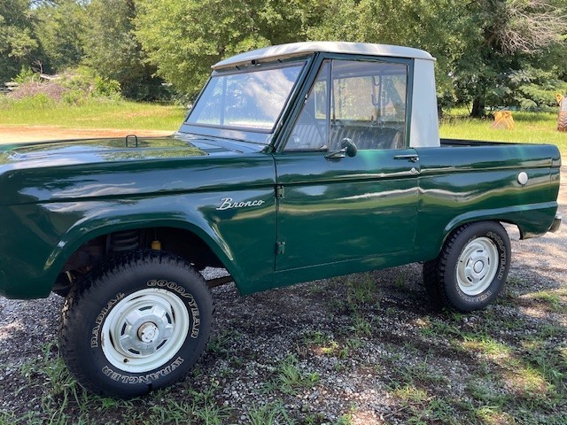 Ford-Bronco-1966-Wagon