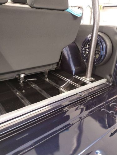 Ford-Bronco-1967-Blue-18