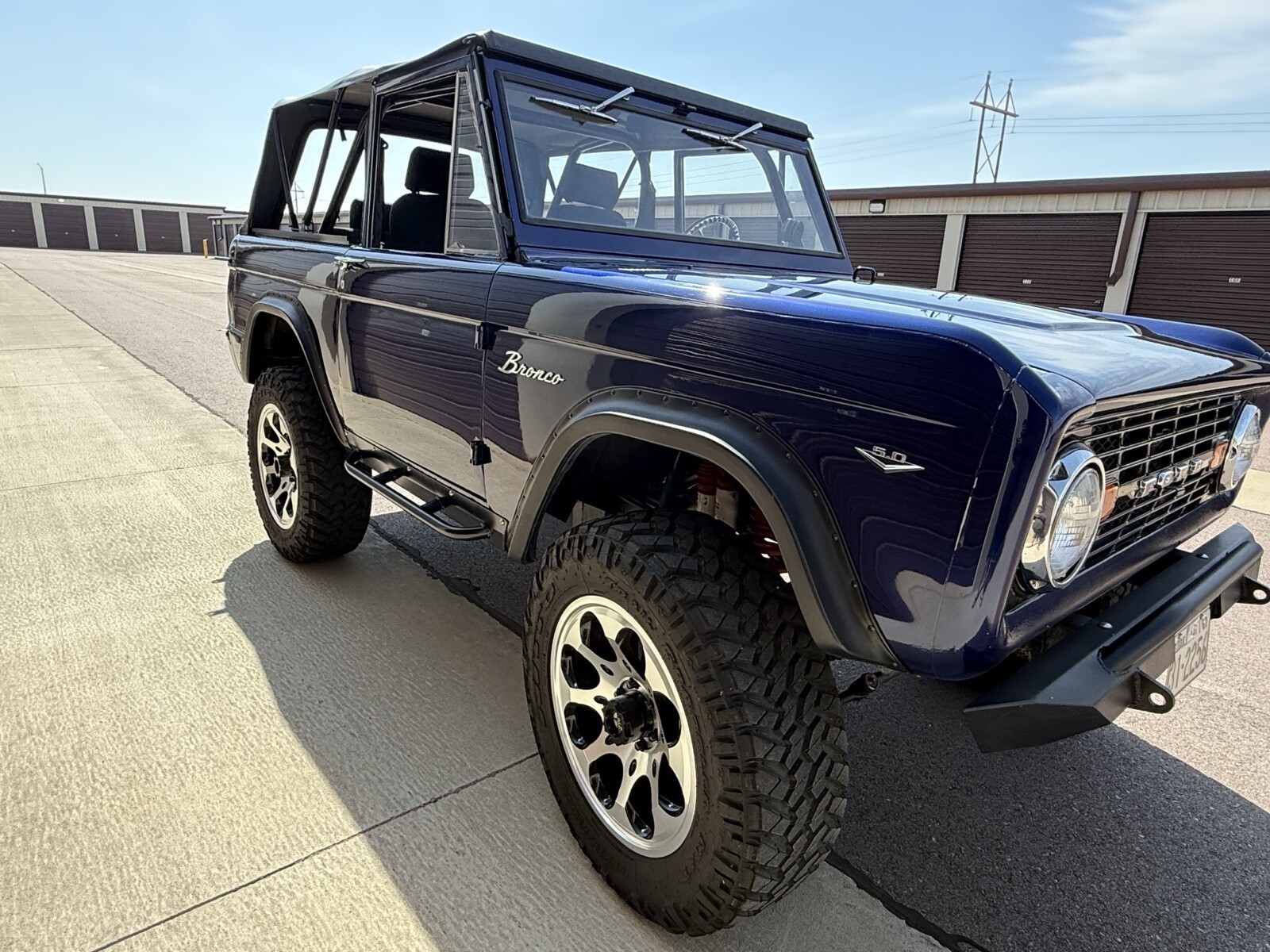 Ford-Bronco-1967-SUV-3
