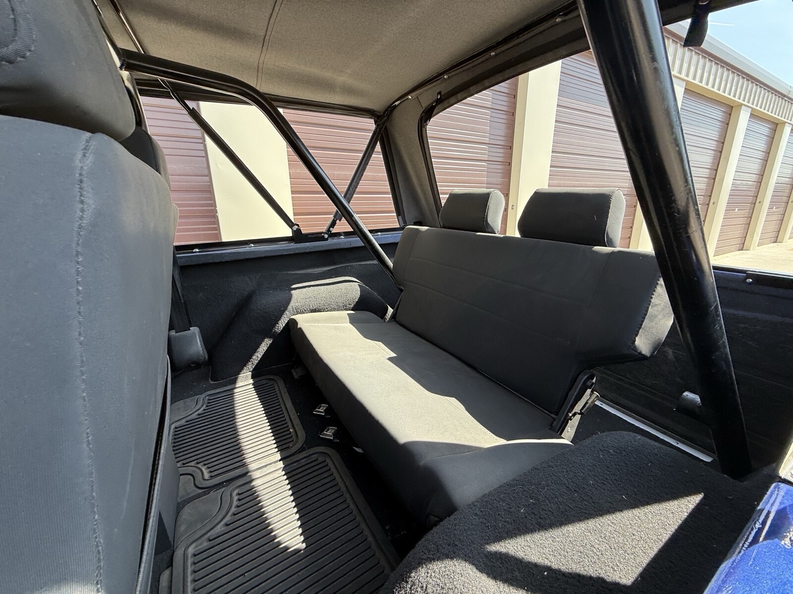Ford-Bronco-1967-SUV-5