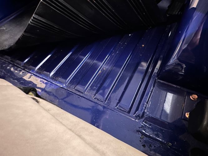 Ford-Bronco-1969-Dark-Blue-Parchment-29