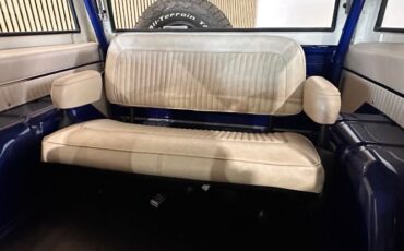 Ford-Bronco-1969-Dark-Blue-Parchment-30
