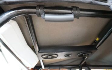 Ford-Bronco-1969-Orange-Cream-19
