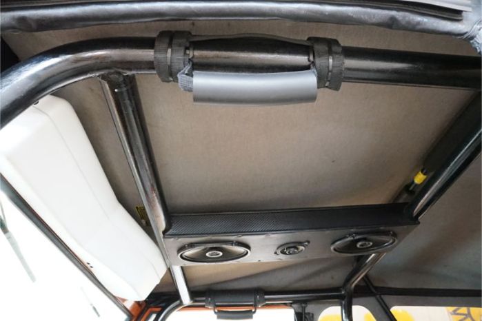 Ford-Bronco-1969-Orange-Cream-19