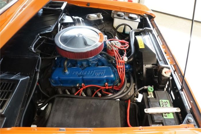 Ford-Bronco-1969-Orange-Cream-26