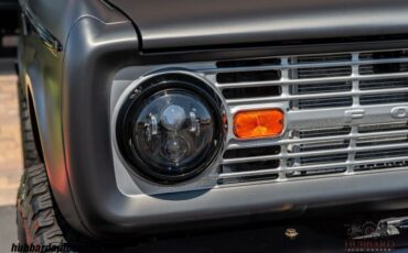 Ford-Bronco-1969-SUV-11