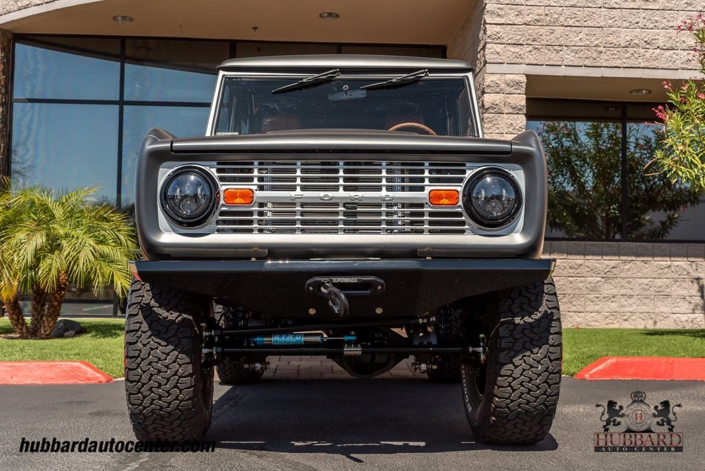 Ford-Bronco-1969-SUV-2