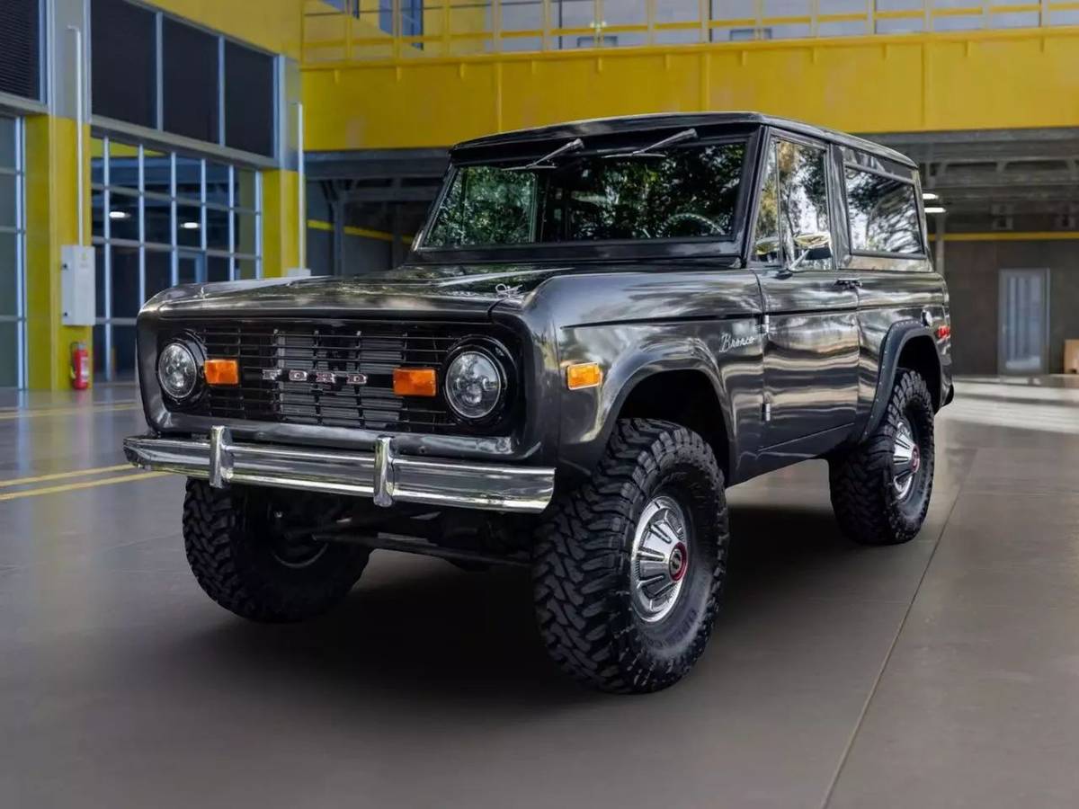 Ford-Bronco-1969-black-6