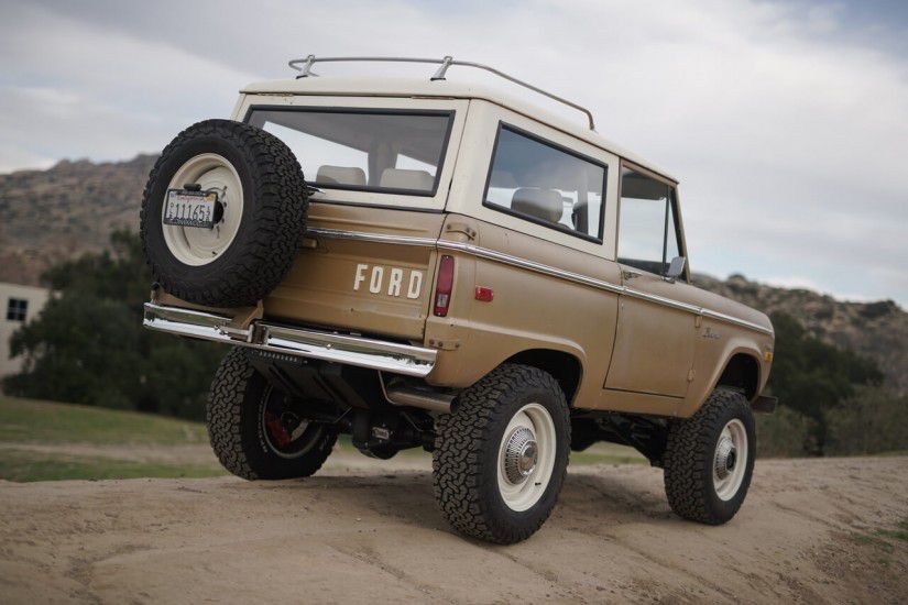 Ford-Bronco-1970-1