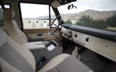 Ford-Bronco-1970-13