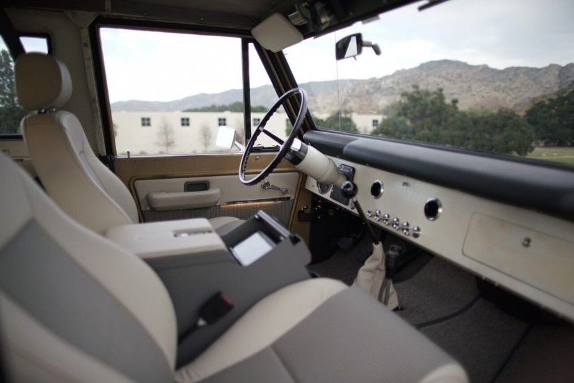 Ford-Bronco-1970-13