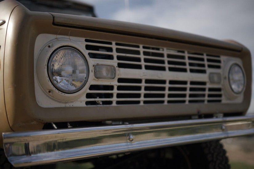 Ford-Bronco-1970-2