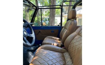Ford-Bronco-1970-Blue-Tan-20