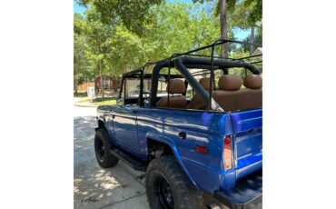 Ford-Bronco-1970-Blue-Tan-4