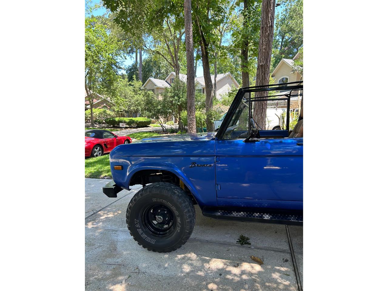 Ford-Bronco-1970-Blue-Tan-5