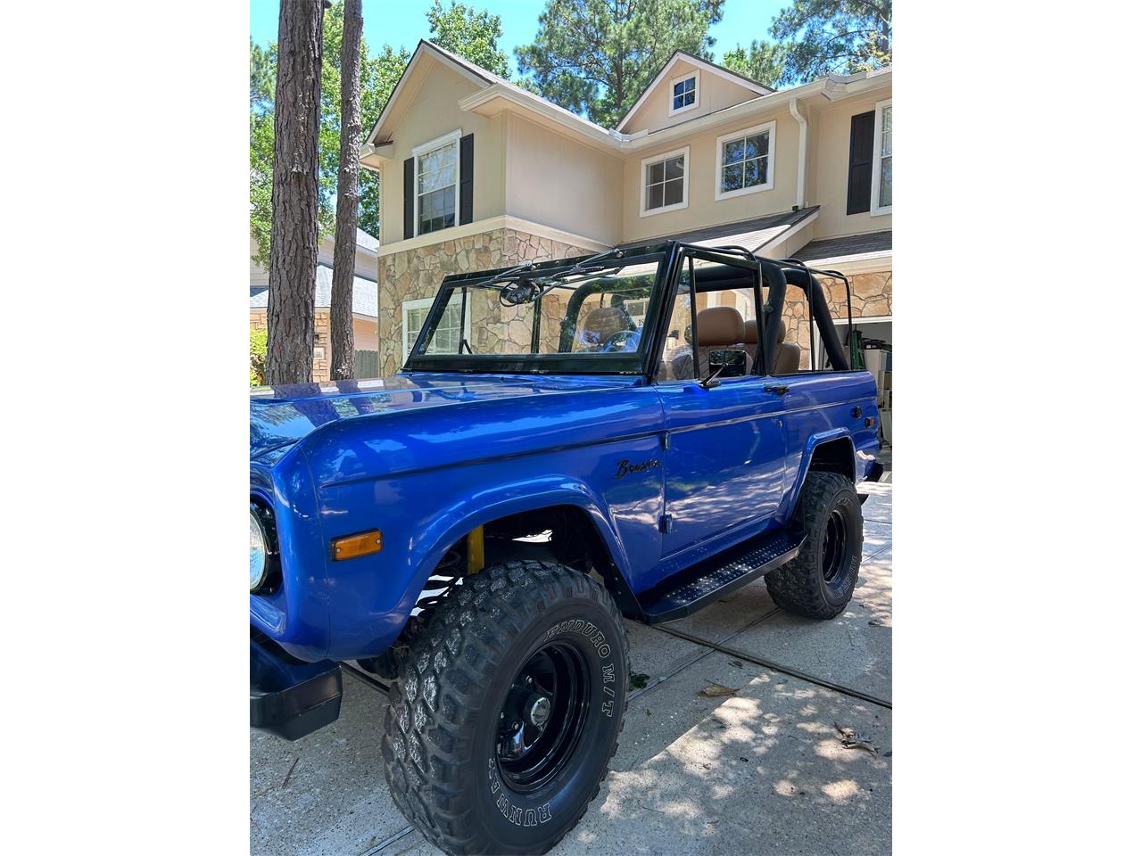 Ford-Bronco-1970-Blue-Tan-7