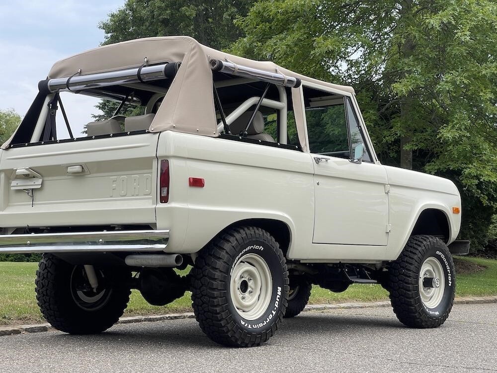 Ford-Bronco-1970-Convertible-17