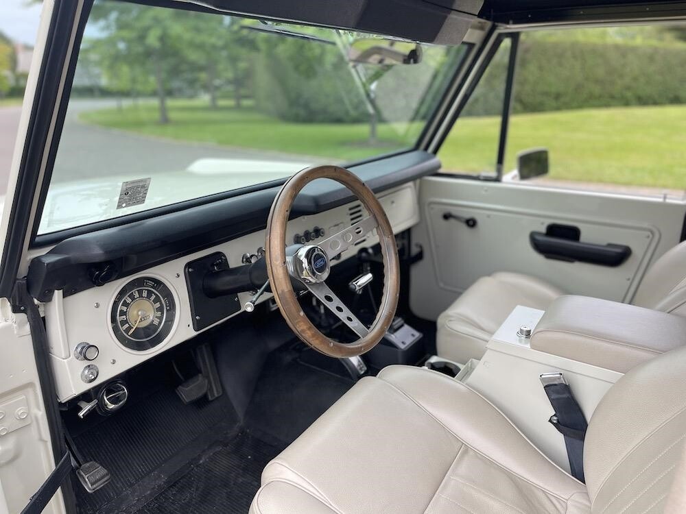 Ford-Bronco-1970-Convertible-36
