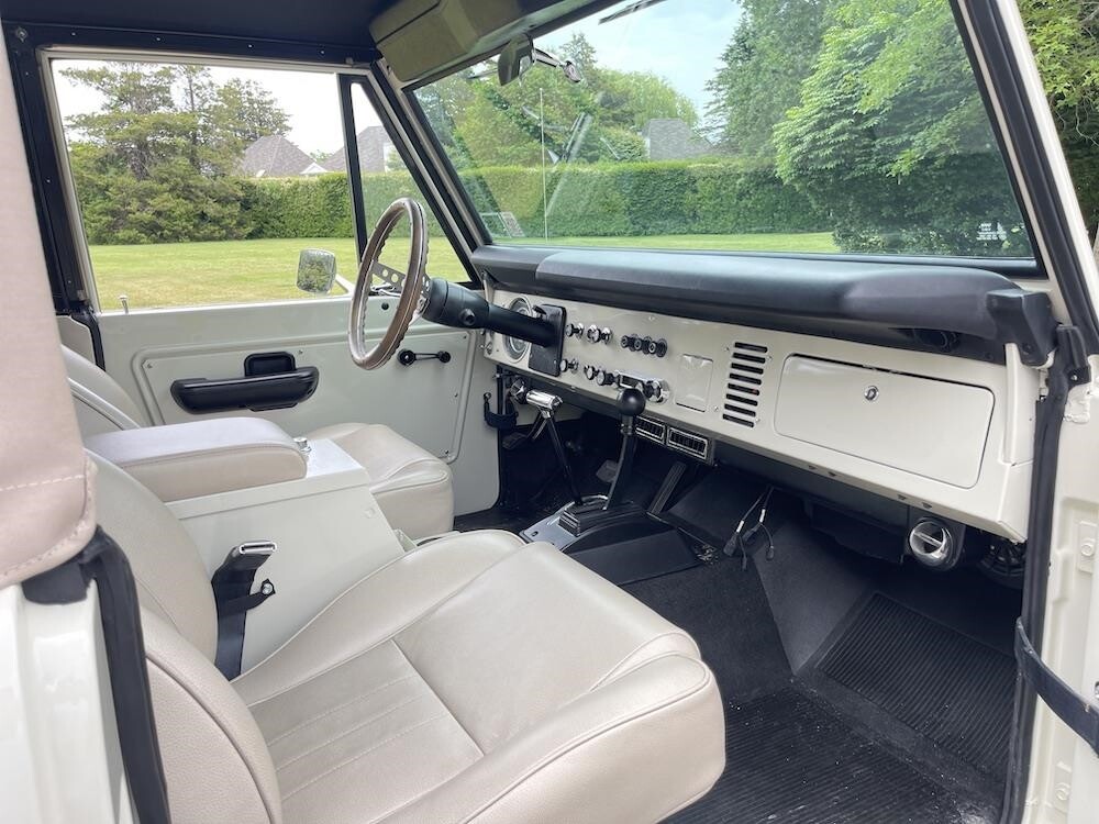 Ford-Bronco-1970-Convertible-38