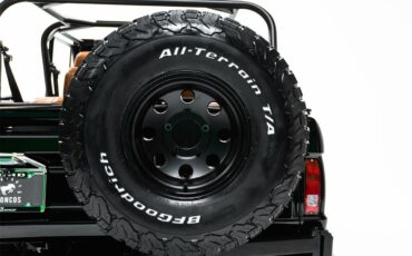 Ford-Bronco-1970-RAVEN-BLACK-NATURAL-CARAMEL-13