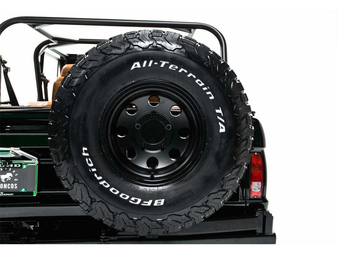 Ford-Bronco-1970-RAVEN-BLACK-NATURAL-CARAMEL-13