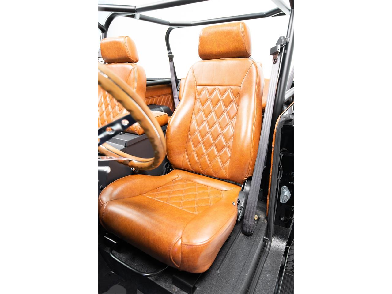 Ford-Bronco-1970-RAVEN-BLACK-NATURAL-CARAMEL-15