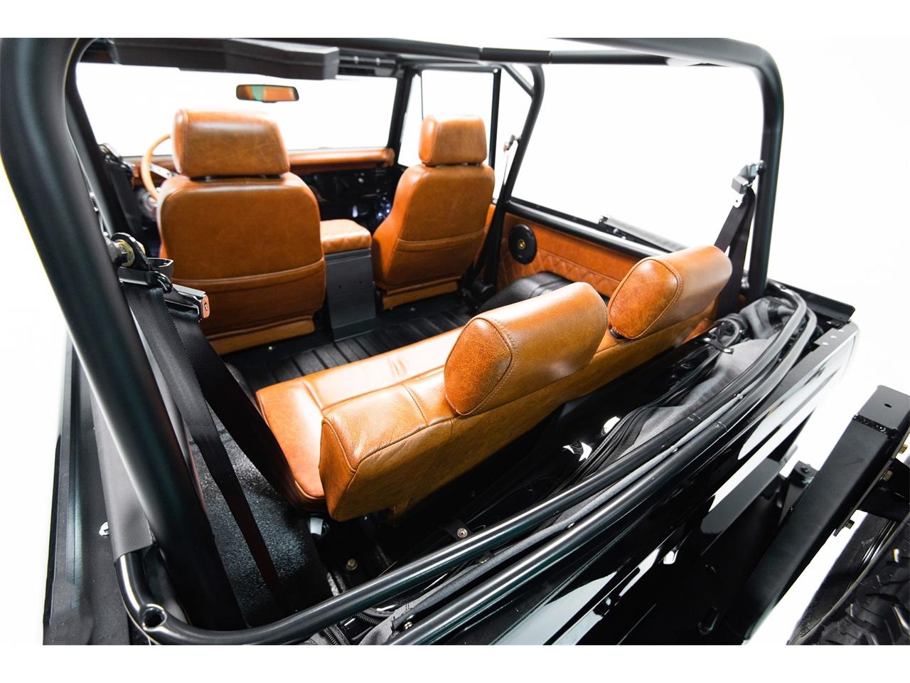 Ford-Bronco-1970-RAVEN-BLACK-NATURAL-CARAMEL-16