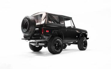 Ford-Bronco-1970-RAVEN-BLACK-NATURAL-CARAMEL-21