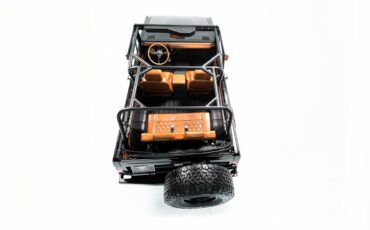 Ford-Bronco-1970-RAVEN-BLACK-NATURAL-CARAMEL-3