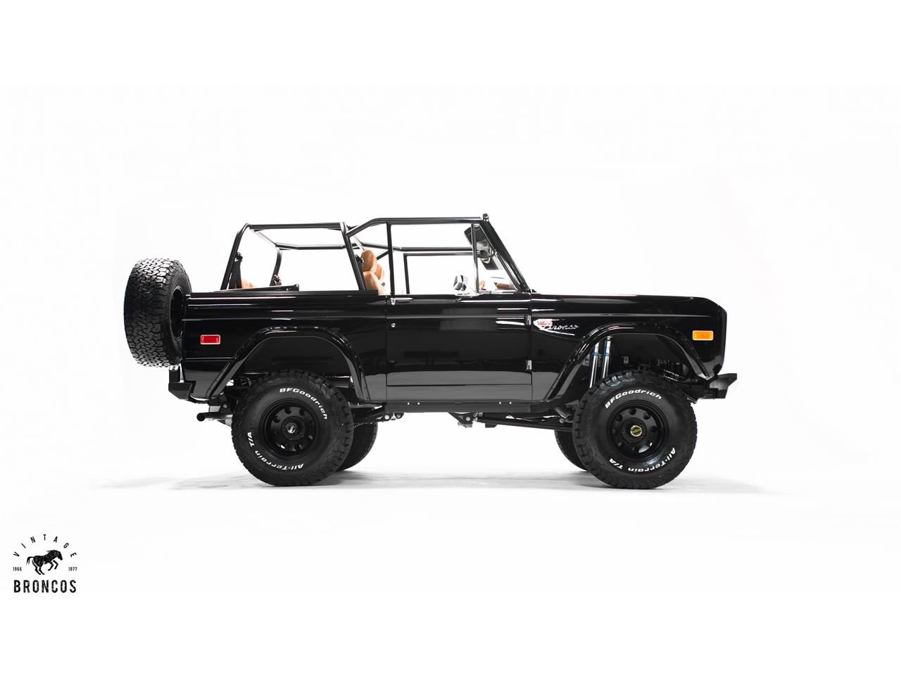 Ford-Bronco-1970-RAVEN-BLACK-NATURAL-CARAMEL-5