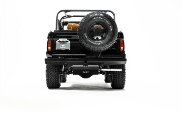 Ford-Bronco-1970-RAVEN-BLACK-NATURAL-CARAMEL-8