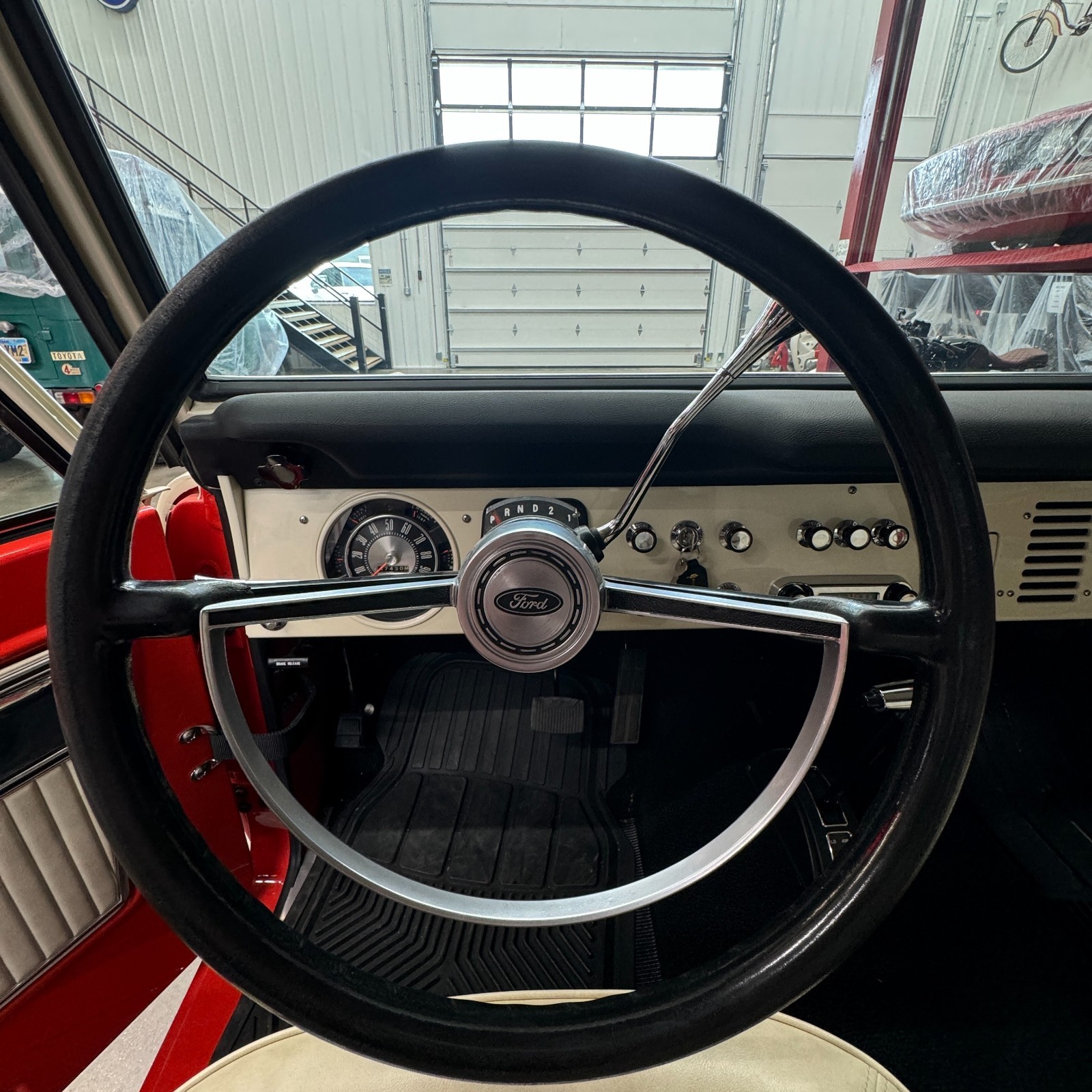 Ford-Bronco-1971-7