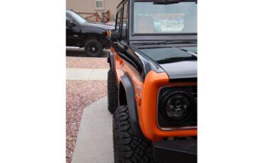 Ford-Bronco-1971-BlackOrange-Black-14