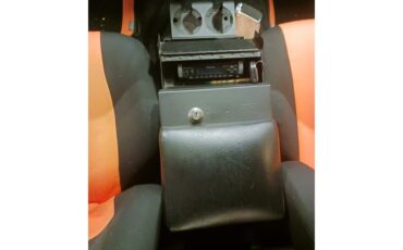 Ford-Bronco-1971-BlackOrange-Black-28