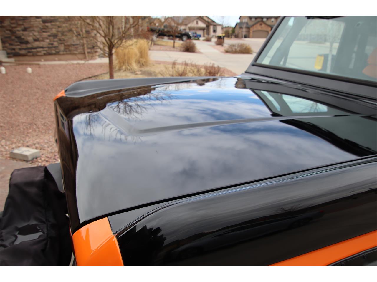 Ford-Bronco-1971-BlackOrange-Black-6