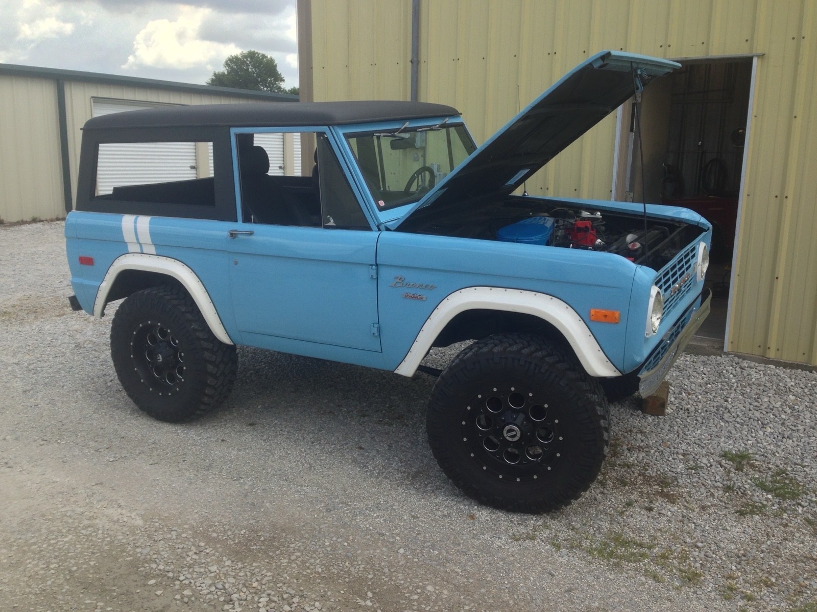 Ford-Bronco-1972-1