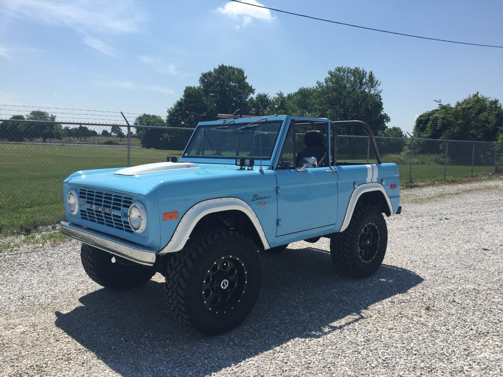 Ford-Bronco-1972-2