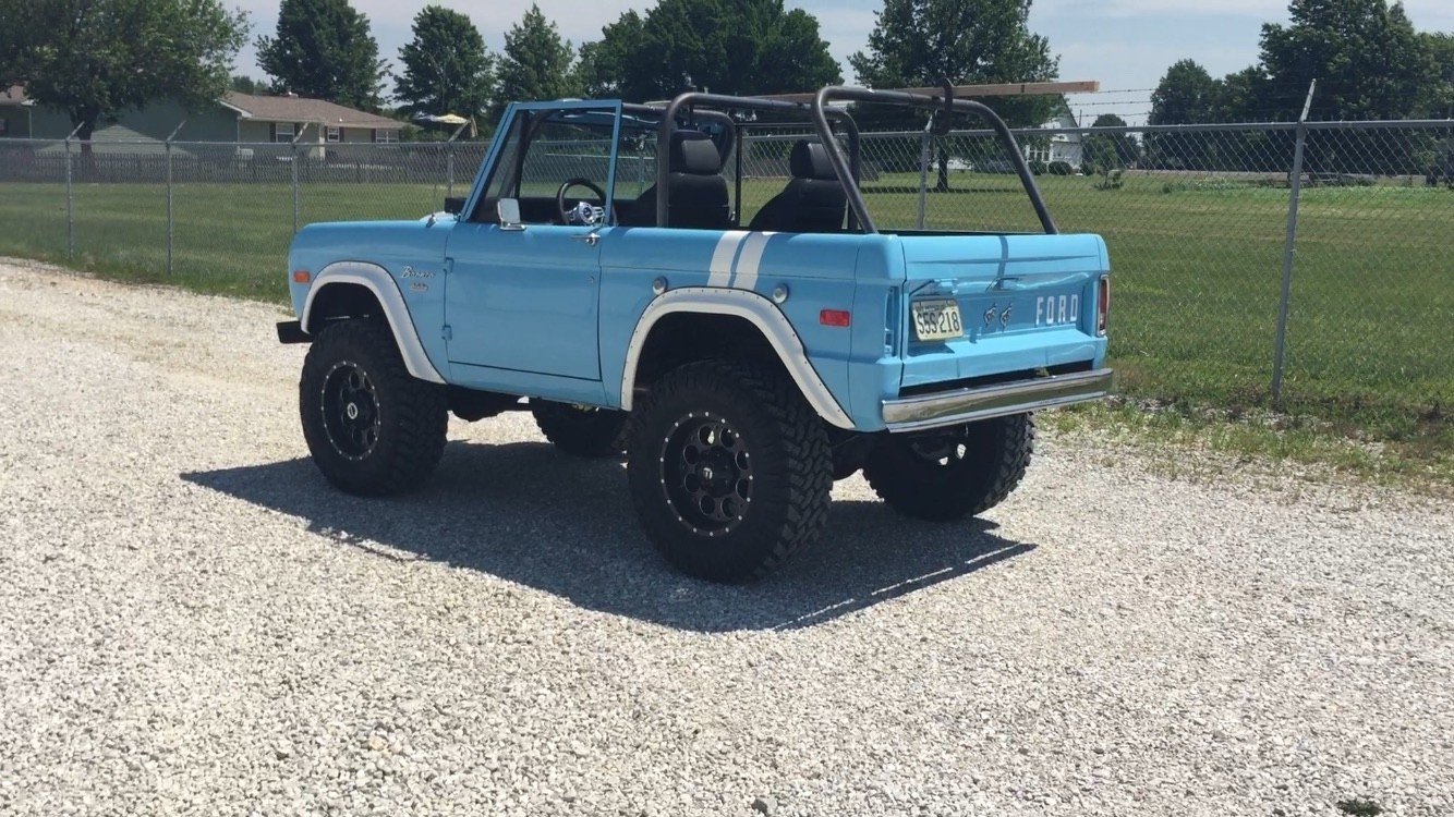 Ford-Bronco-1972-3